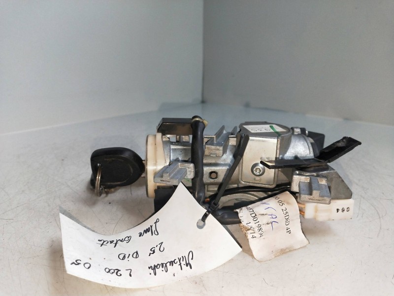 Recambio de conmutador de arranque para mitsubishi l 200 (ka0/kb0) 2.5 di-d cat referencia OEM IAM 3811730003  