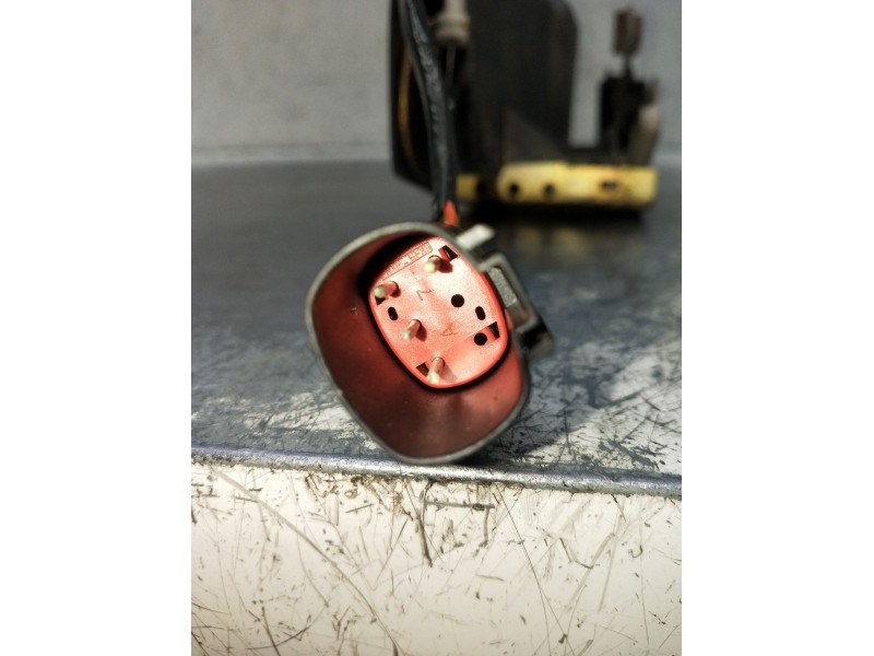 Recambio de motor cierre centralizado delantero izquierdo para ford escort vi sedán (gal, afl) 1.6 i 16v referencia OEM IAM  4P 