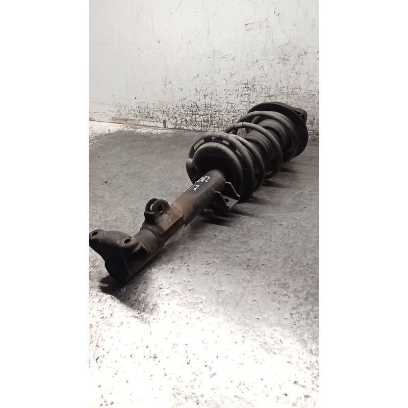 Recambio de amortiguador delantero izquierdo para mercedes-benz clase c t-model (s204) c 220 cdi (204.202) referencia OEM IAM A0