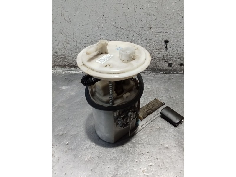 Recambio de bomba combustible para kia cee´d hatchback (ed) 1.6 referencia OEM IAM 311101H000 2000A71440 