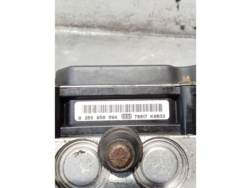 Recambio de abs para kia cee´d hatchback (ed) 1.6 referencia OEM IAM 0265950694 0265235330589 589201h600