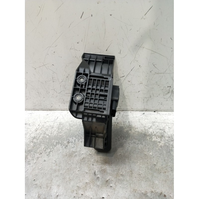 Recambio de potenciometro pedal para mercedes-benz clase c t-model (s204) c 220 cdi (204.202) referencia OEM IAM A2043000004  