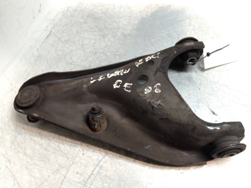 Recambio de brazo suspension inferior delantero derecho para dacia logan express ambiance referencia OEM IAM   