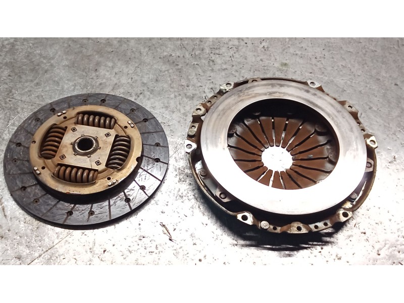 Recambio de kit embrague para audi a3 (8l1) 1.9 tdi referencia OEM IAM 699295  