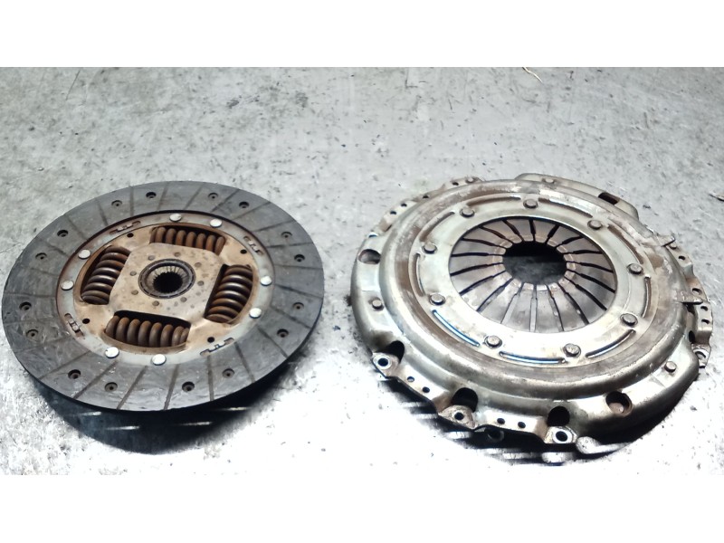 Recambio de kit embrague para audi a3 (8l1) 1.9 tdi referencia OEM IAM 699295  