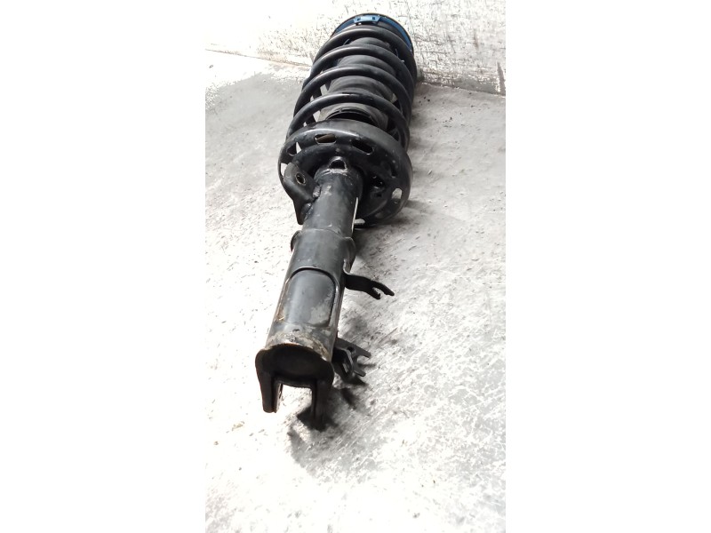 Recambio de amortiguador delantero derecho para honda hr-v (ru) 1.5 i-vtec (ru1) referencia OEM IAM 51610TFSG230M1  