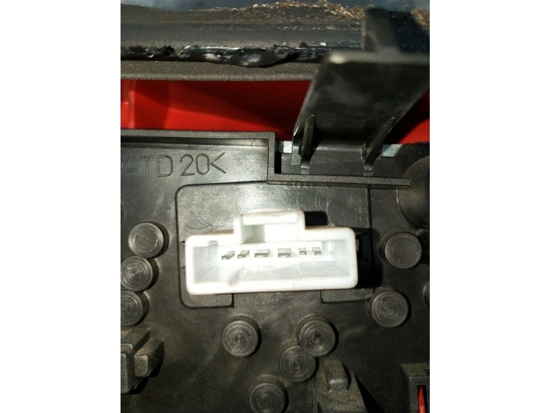 Recambio de piloto trasero derecho para peugeot 406 (8b) 2.0 hdi 110 referencia OEM IAM   
