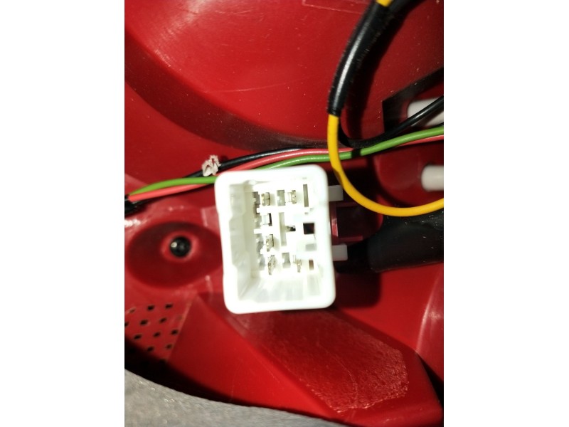 Recambio de piloto trasero derecho para kia cee´d hatchback (ed) 1.6 referencia OEM IAM   