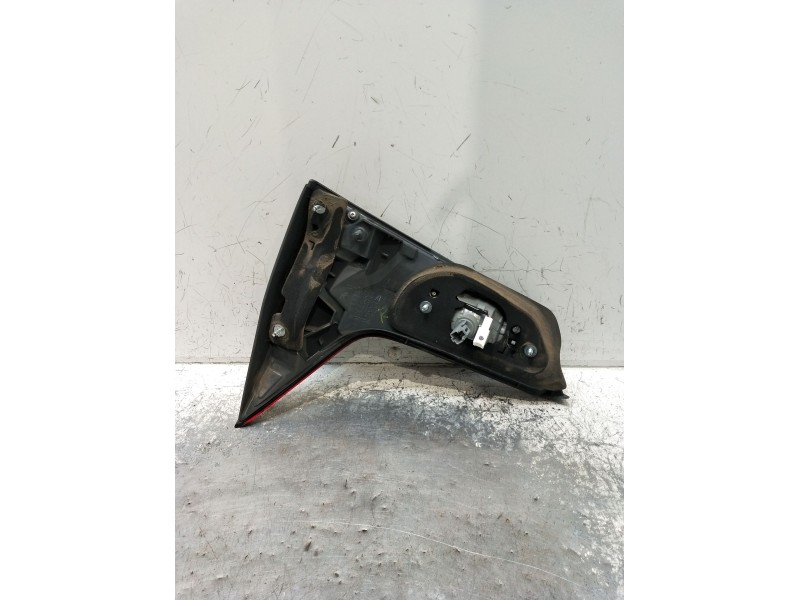 Recambio de piloto trasero derecho interior para honda hr-v (ru) 1.5 i-vtec (ru1) referencia OEM IAM 13262164  