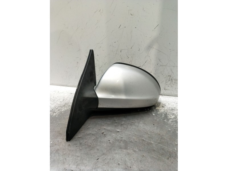 Recambio de retrovisor izquierdo para kia cee´d hatchback (ed) 1.6 referencia OEM IAM  ELÉCTRICO 