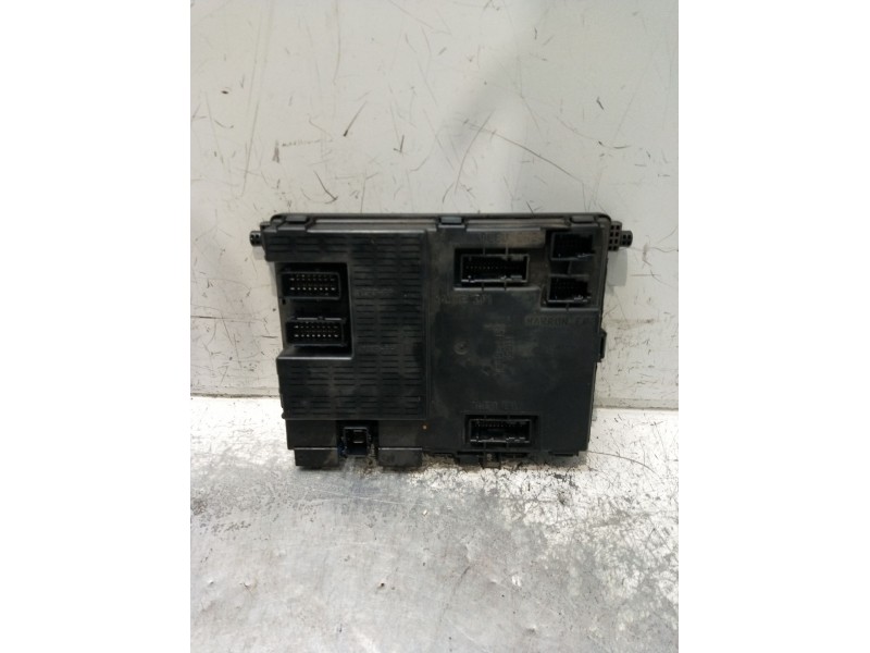 Recambio de caja reles / fusibles para citroën xsara (n1) 1.6 16v referencia OEM IAM 9650913880 16199401 