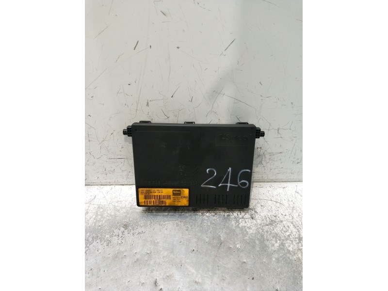 Recambio de caja reles / fusibles para citroën xsara (n1) 1.6 16v referencia OEM IAM 9650913880 16199401 