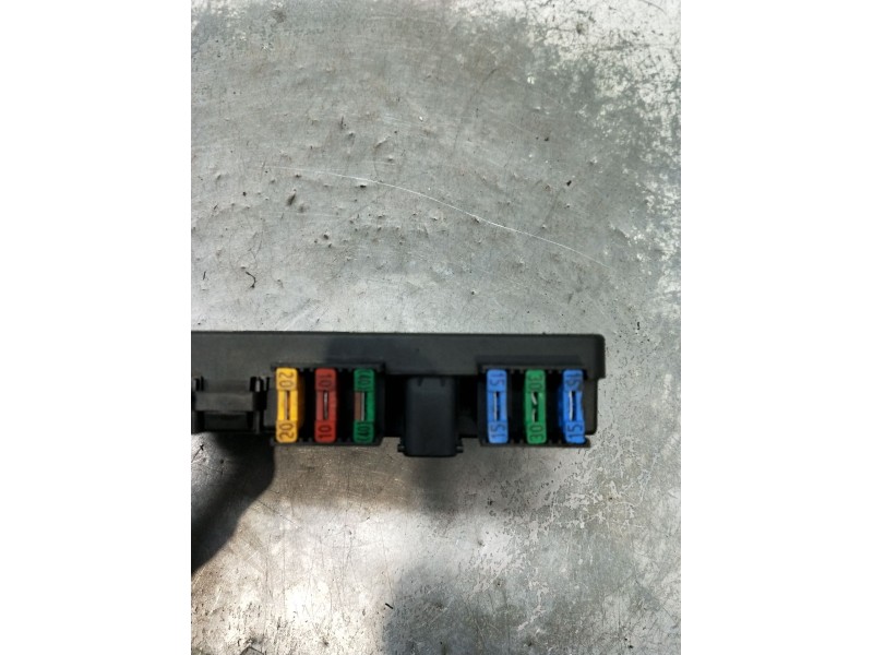 Recambio de caja reles / fusibles para citroën xsara (n1) 1.6 16v referencia OEM IAM 9650913880 16199401 