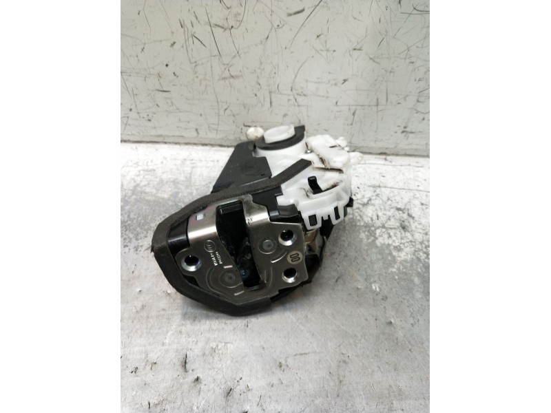 Recambio de motor cierre centralizado trasero izquierdo para honda hr-v (ru) 1.5 i-vtec (ru1) referencia OEM IAM  5P 