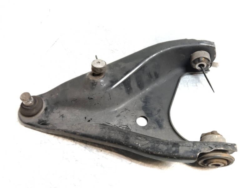 Recambio de brazo suspension inferior delantero derecho para dacia sandero 1.6 cat referencia OEM IAM   