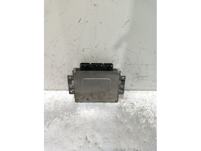 Recambio de centralita motor uce para peugeot 206 hatchback (2a/c) 1.4 i referencia OEM IAM 9641815780 963770618003 216455477