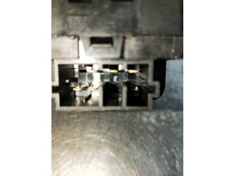 Recambio de mando elevalunas delantero izquierdo para peugeot 206 hatchback (2a/c) 1.4 i referencia OEM IAM  5P 