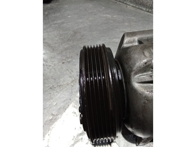 Recambio de compresor aire acondicionado para volkswagen golf iv berlina (1j1) highline referencia OEM IAM 1J0820803G 090J151847