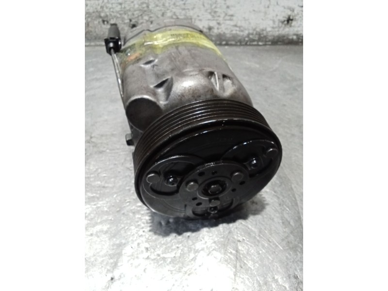 Recambio de compresor aire acondicionado para volkswagen golf iv berlina (1j1) highline referencia OEM IAM 1J0820803G 090J151847
