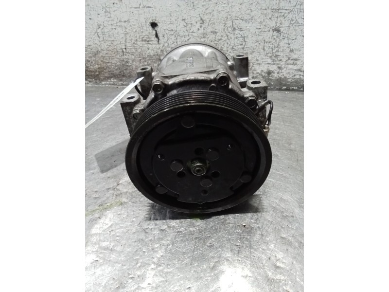 Recambio de compresor aire acondicionado para dacia logan ambiance referencia OEM IAM SD7V161177A 8200117767 