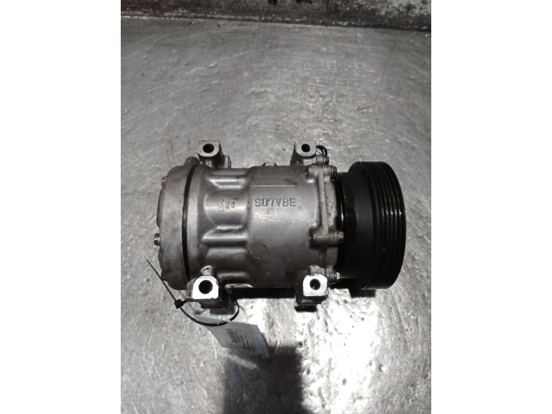 Recambio de compresor aire acondicionado para dacia logan ambiance referencia OEM IAM SD7V161177A 8200117767 