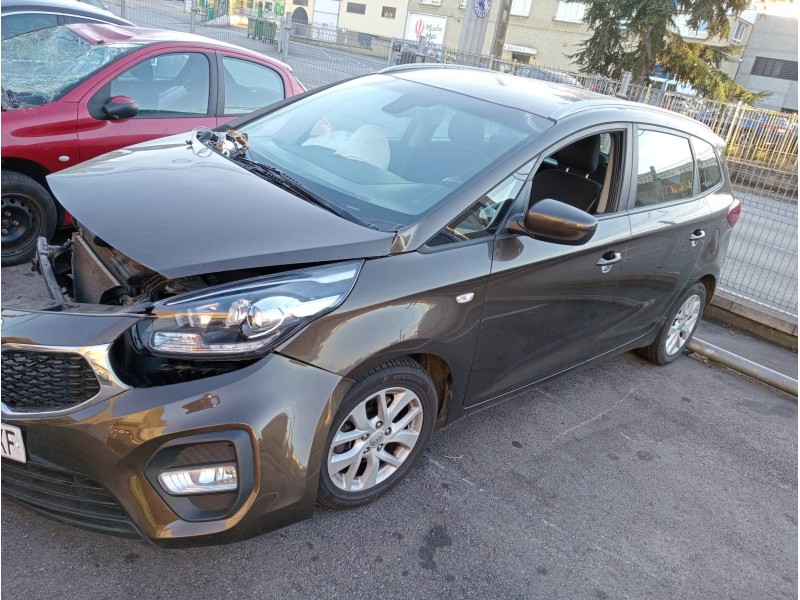 kia carens ( ) del año 2017