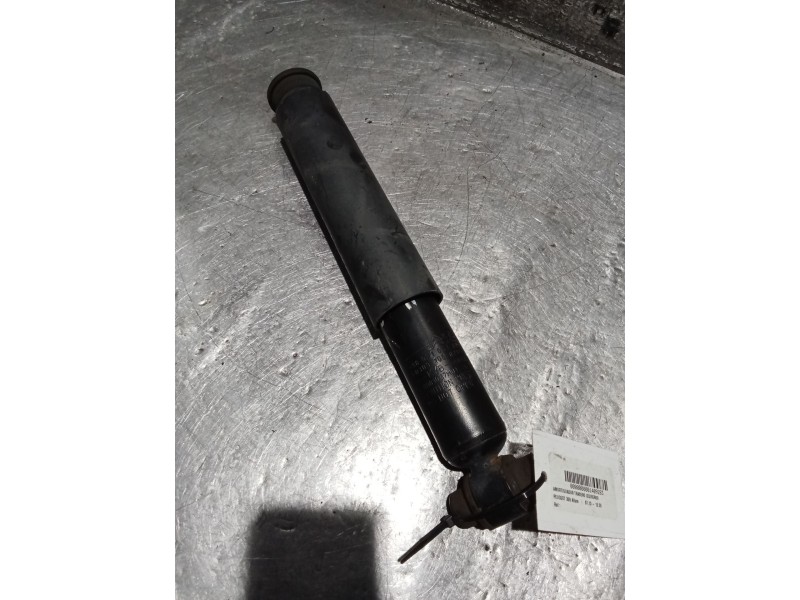 Recambio de amortiguador trasero izquierdo para peugeot 308 allure referencia OEM IAM   