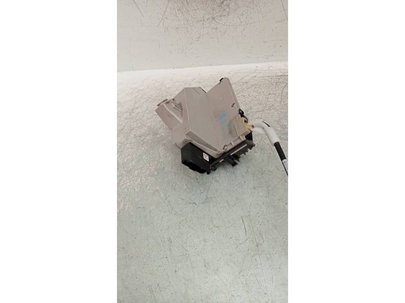 Recambio de motor cierre centralizado trasero izquierdo para peugeot 2008 (--.2013) allure referencia OEM IAM 45077185  
