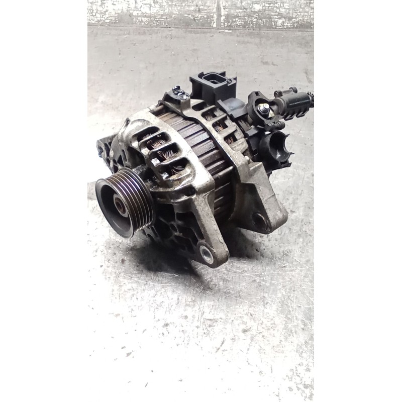 Recambio de alternador para kia cee´d hatchback (ed) 1.6 referencia OEM IAM 2655447 373002B101 90A