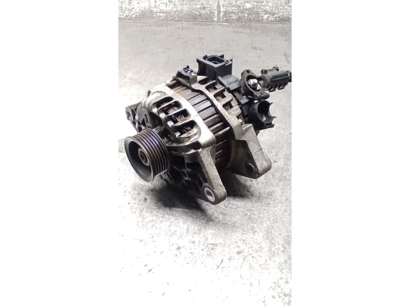 Recambio de alternador para kia cee´d hatchback (ed) 1.6 referencia OEM IAM 2655447 373002B101 90A
