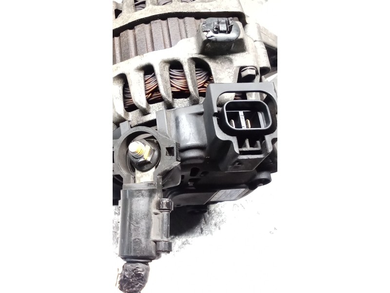 Recambio de alternador para kia cee´d hatchback (ed) 1.6 referencia OEM IAM 2655447 373002B101 90A