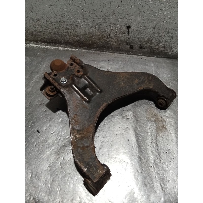 Recambio de brazo suspension inferior delantero izquierdo para nissan cabstar 09.06 3.0 diesel referencia OEM IAM   