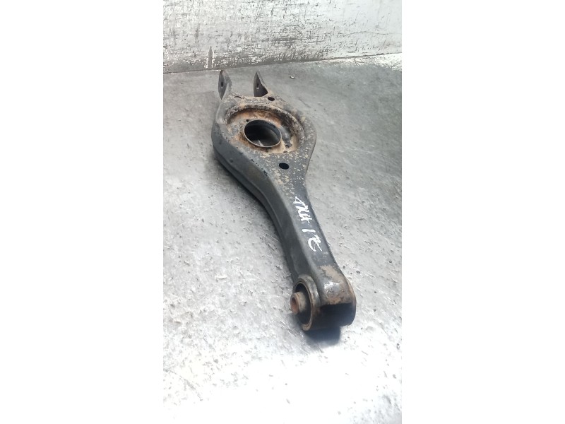 Recambio de brazo suspension inferior trasero izquierdo para kia pro cee´d (ed) 2.0 crdi 140 referencia OEM IAM   