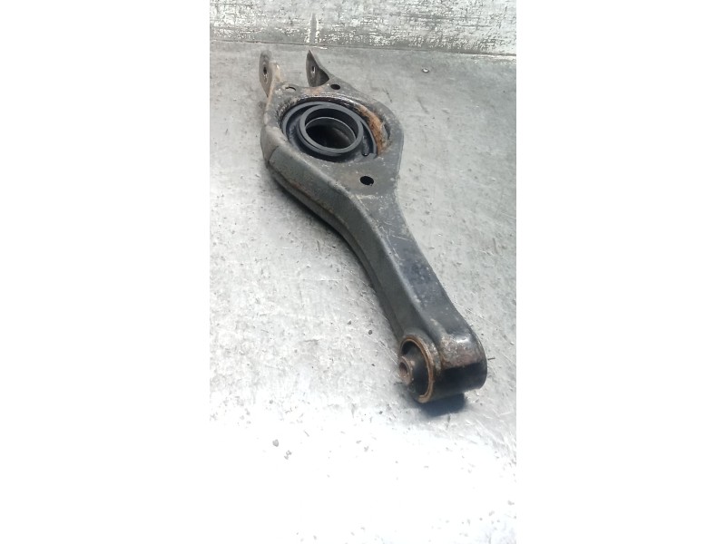 Recambio de brazo suspension inferior trasero derecho para kia pro cee´d (ed) 2.0 crdi 140 referencia OEM IAM   
