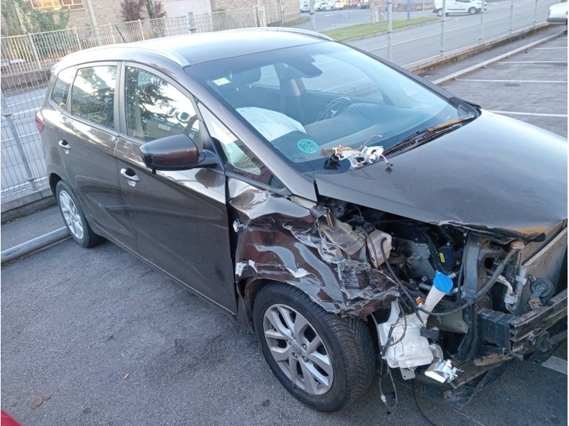 kia carens ( ) del año 2017