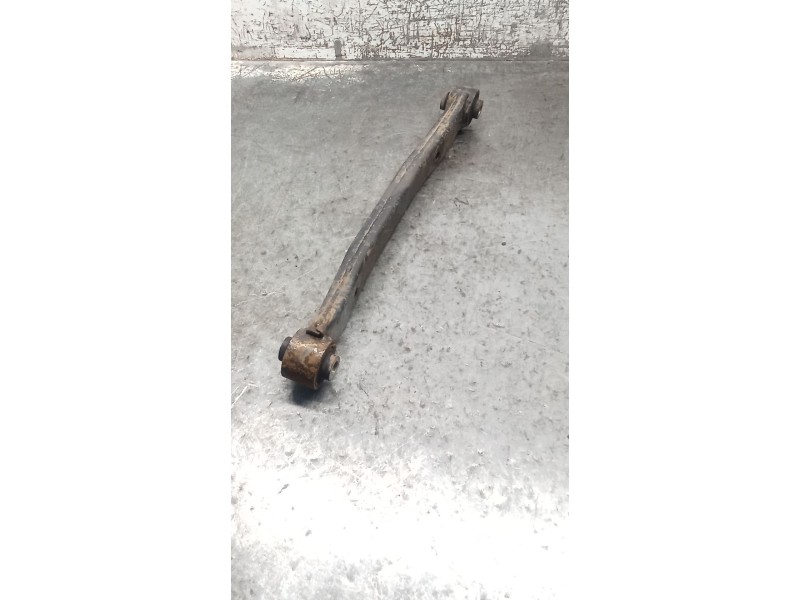 Recambio de brazo suspension inferior trasero izquierdo para kia pro cee´d (ed) 2.0 crdi 140 referencia OEM IAM   