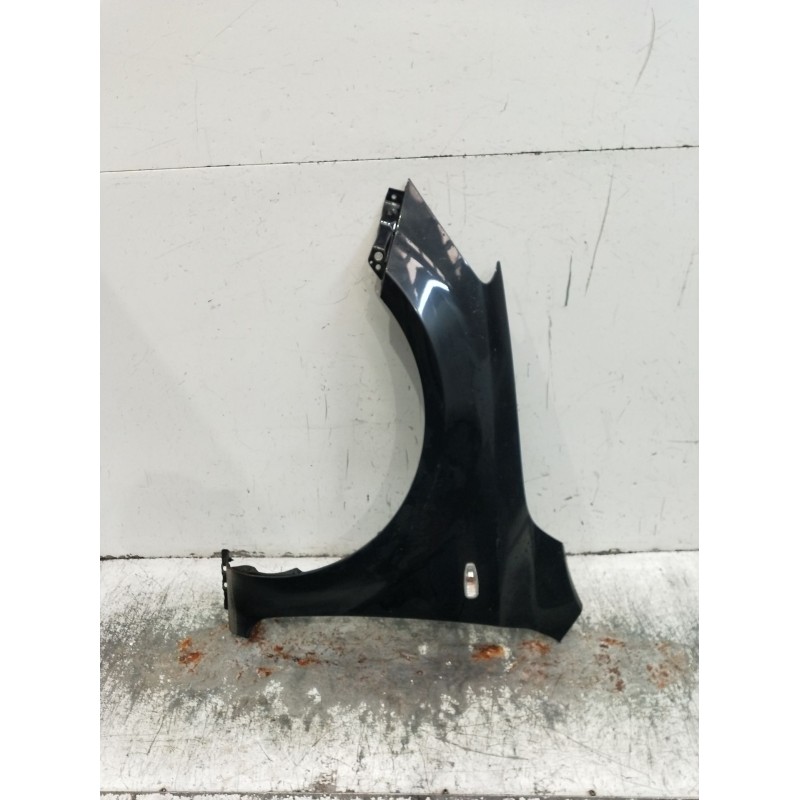 Recambio de aleta delantera izquierda para kia pro cee´d (ed) 2.0 crdi 140 referencia OEM IAM   