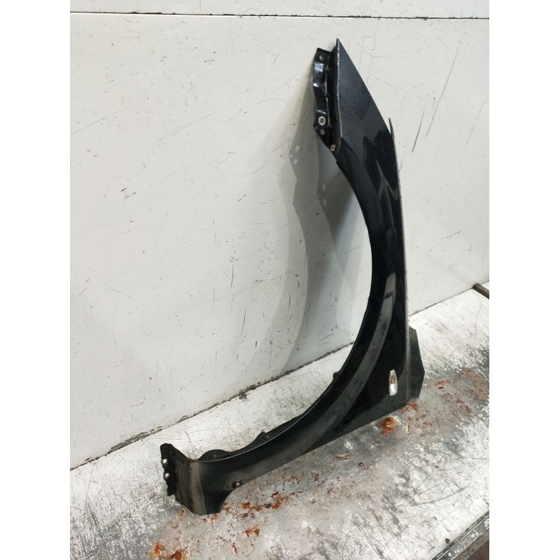 Recambio de aleta delantera izquierda para kia pro cee´d (ed) 2.0 crdi 140 referencia OEM IAM   