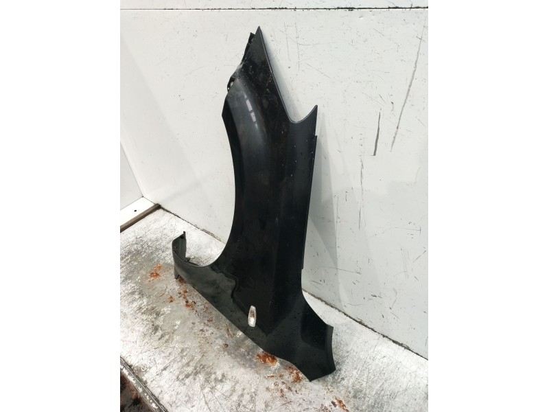 Recambio de aleta delantera izquierda para kia pro cee´d (ed) 2.0 crdi 140 referencia OEM IAM   