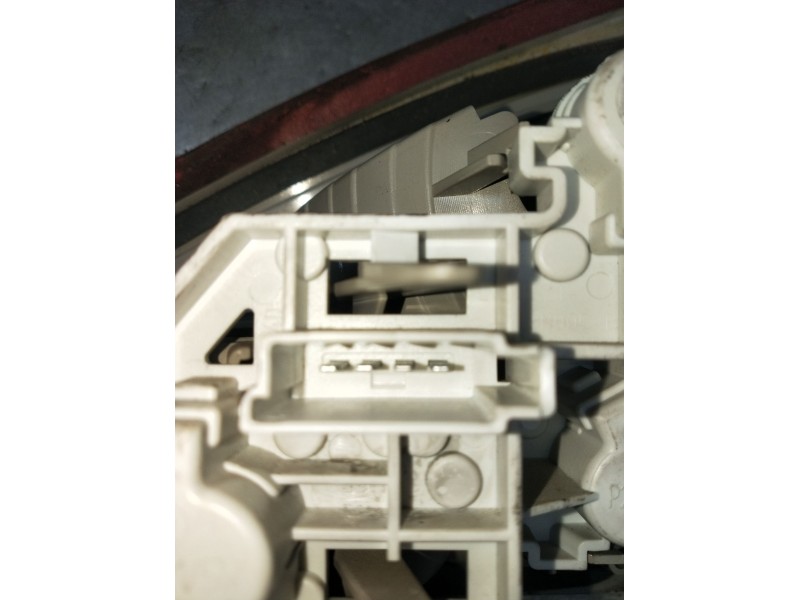 Recambio de piloto trasero izquierdo interior para ford mondeo iv (ba7) 2.0 tdci referencia OEM IAM   