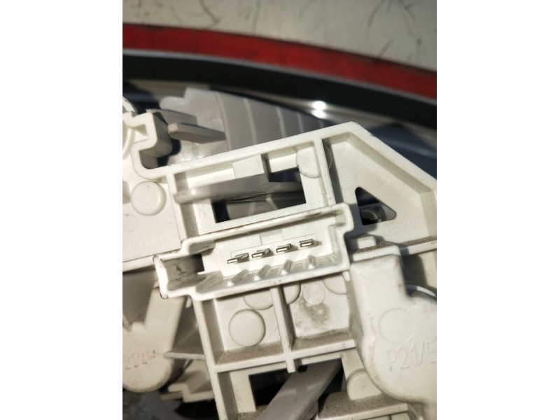 Recambio de piloto trasero derecho interior para ford mondeo iv (ba7) 2.0 tdci referencia OEM IAM   