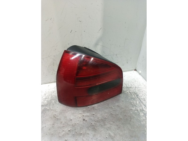 Recambio de piloto trasero izquierdo para audi a3 (8l1) 1.9 tdi referencia OEM IAM   