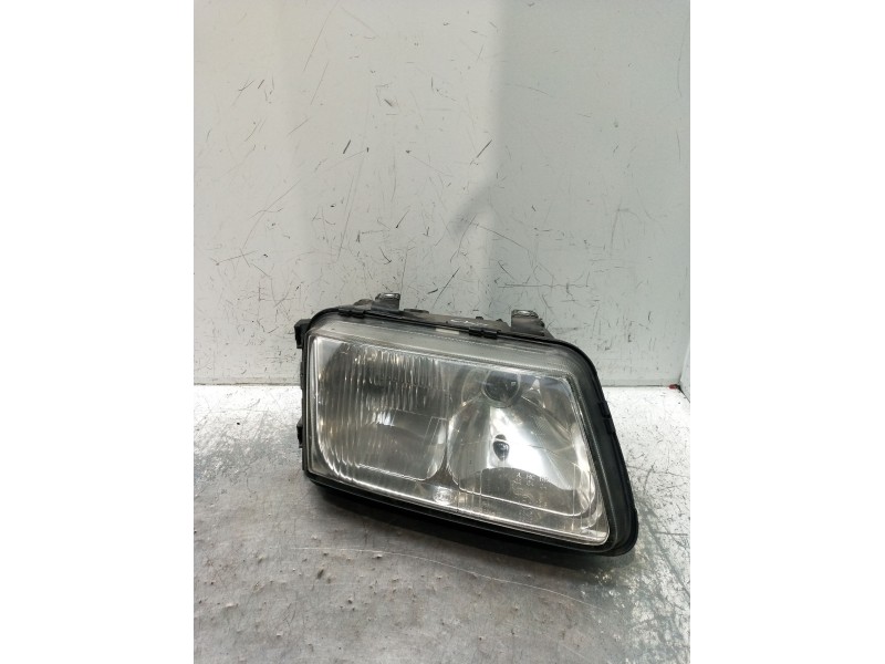 Recambio de faro derecho para audi a3 (8l1) 1.9 tdi referencia OEM IAM  VER FOTOS 