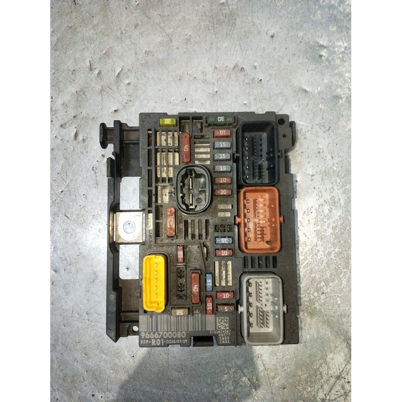 Recambio de caja reles / fusibles para citroën c4 picasso i monospace (ud_) 1.6 hdi referencia OEM IAM 9666700080 BSMR0100200709
