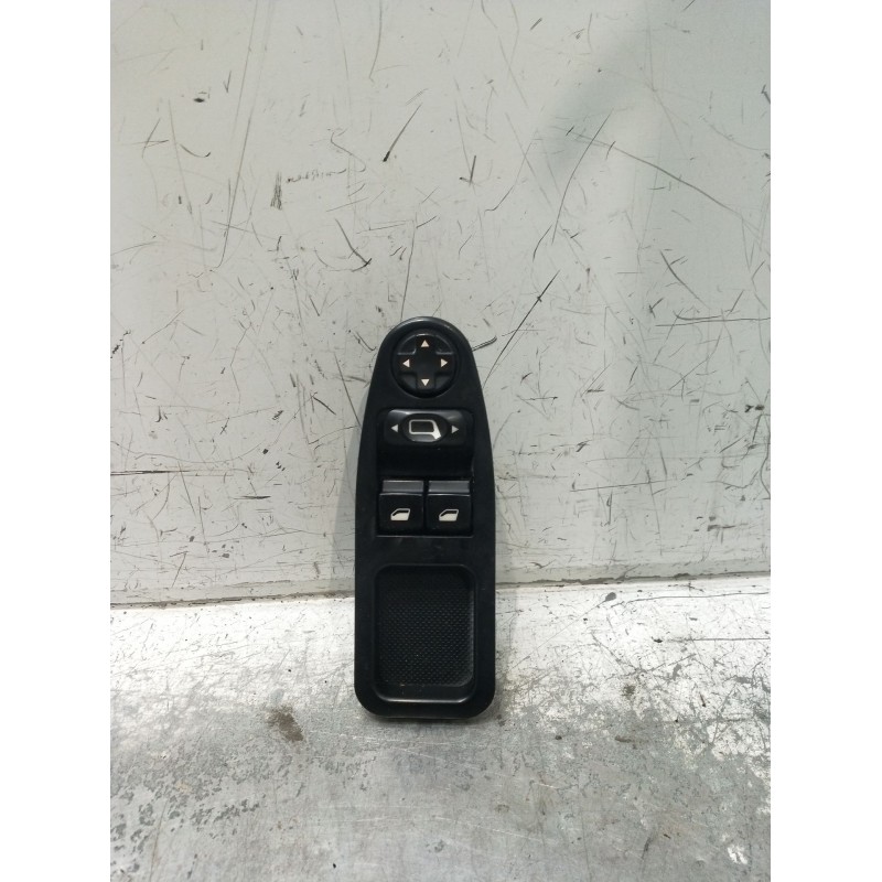 Recambio de mando elevalunas delantero izquierdo para citroën jumpy ii furgoneta 1.6 hdi 90 16v referencia OEM IAM 462060228 5P 
