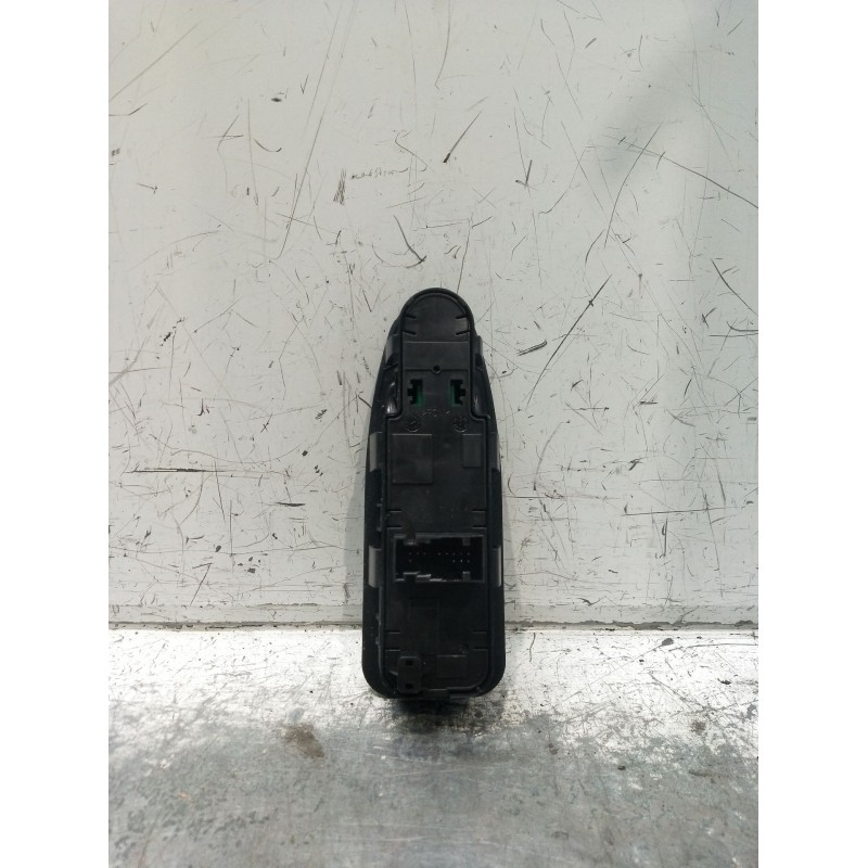 Recambio de mando elevalunas delantero izquierdo para citroën jumpy ii furgoneta 1.6 hdi 90 16v referencia OEM IAM 462060228 5P 