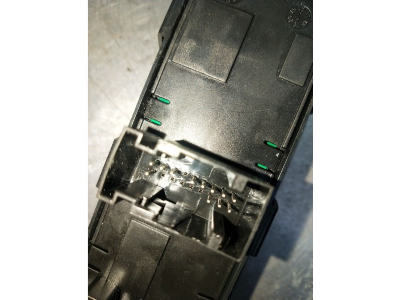 Recambio de mando elevalunas delantero izquierdo para citroën jumpy ii furgoneta 1.6 hdi 90 16v referencia OEM IAM 462060228 5P 