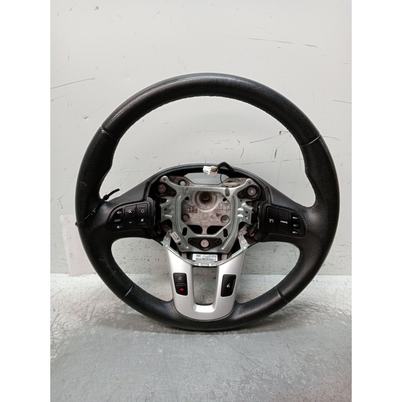 Recambio de volante para kia sportage concept 4x2 referencia OEM IAM 561103U750EQ  