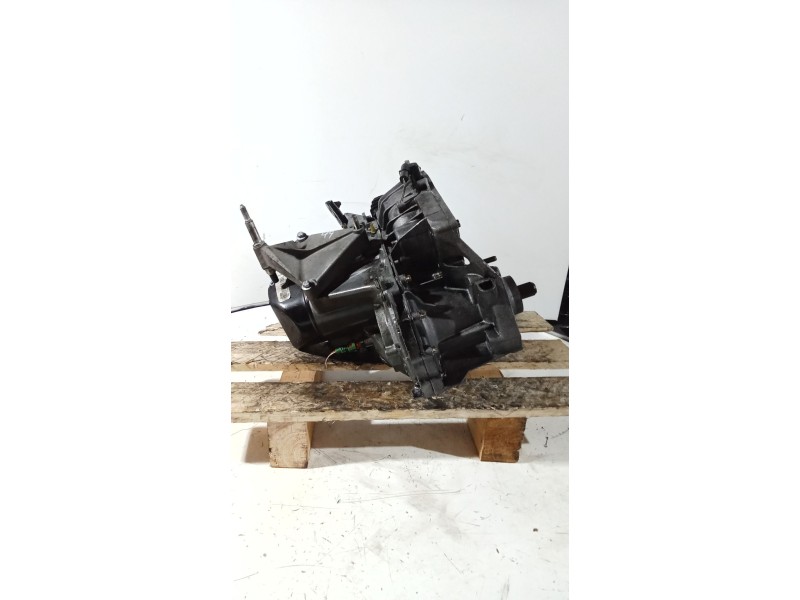 Recambio de caja cambios para renault megane i classic (la0/1_) 1.9 dti (la1u) referencia OEM IAM JB3973 S041860 5V
