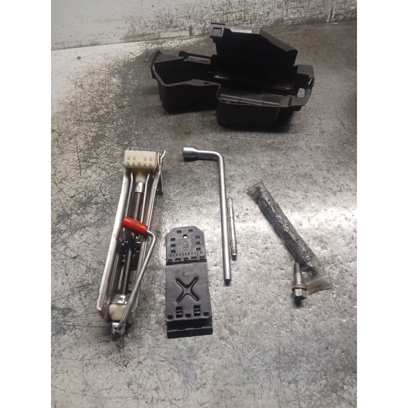 Recambio de gato para mercedes-benz clase c (w203) c 200 kompressor (203.045) referencia OEM IAM A2035830315  